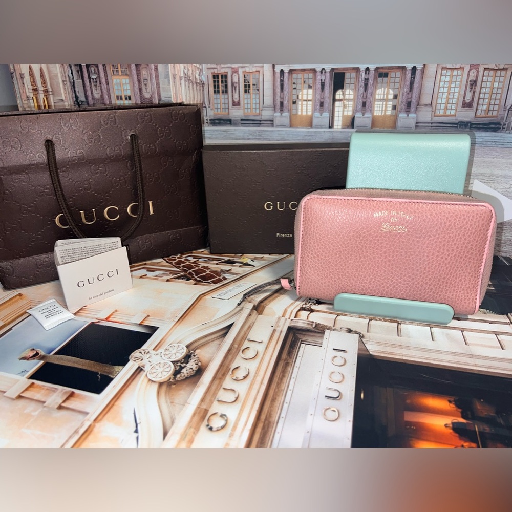 Gucci swing leather wallet